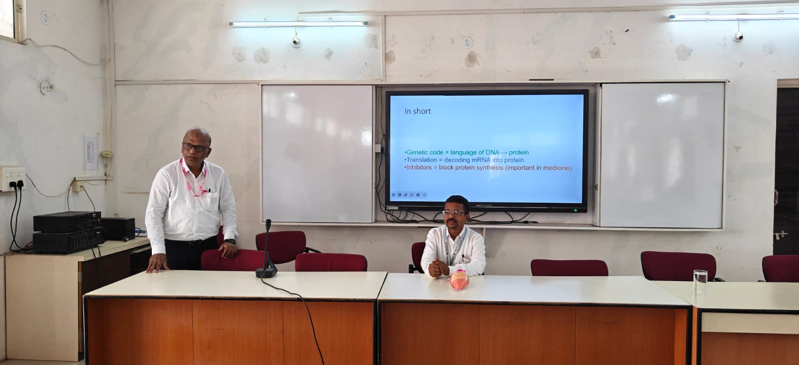 We are pleased to share that a Guest Lecture on “Nucleic Acid Metabolism and Genetic Information Transfer” was successfully conducted at Smt. Sharadchandrika Suresh Patil College of Pharmacy, Chopda o